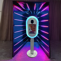 Cabina de Fotos Selfie para iPad Compatible con Cámaras DSLR Profesionales, Solución Llave en Mano para Exhibiciones de Autos y Pasarelas, Imágenes Impresionantes