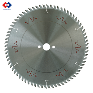 Lame de <span class=keywords><strong>scie</strong></span> à panneaux électroniques Donglai OEM industrielle, soudée au laser, 400*4.4/3.2*72, à pointe en carbure de tungstène TCT, pour le travail du bois - Product Image 3