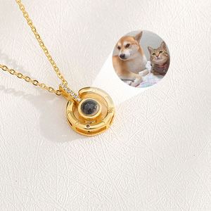 Collar con Colgante de Proyector de Imágenes Personalizado con 100 Idiomas de Te Amo, Oro de 18K, Foto Personalizada con Nombre - Product Image 2