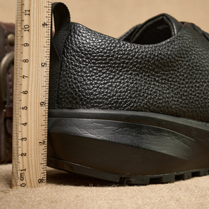 Chaussures de randonnée pour hommes en cuir de vache, bout rond, semelle extérieure en caoutchouc, semelle intermédiaire en EVA, confortables, toutes saisons - Product Image 2