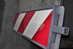 Señal de advertencia de zona de trabajo en carretera portátil-Poste delineador Chevron reflectante con <span class=keywords><strong>base</strong></span> de goma reciclada - Product Image 3