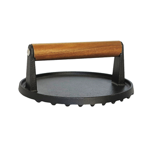 Prensa redonda <span class=keywords><strong>de</strong></span> hierro fundido con mango <span class=keywords><strong>de</strong></span> madera, precurada, para asar carne, hamburguesas, bistecs y tocino en parrillas y sartenes. - Product Image 3