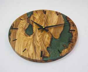 Horloge murale en résine élégante, décoration de maison élégante, durable, de haute qualité, chronométrage précis, parfaite pour le salon - Product Image 5