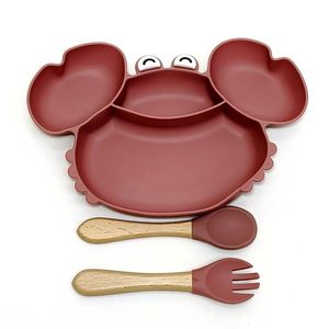 Juego de vajilla de silicona con cuchara de madera, plato dividido de 4 compartimentos, plato de cena, tazón de cangrejo para bebé, tenedor al por mayor, gran capacidad - Product Image 1