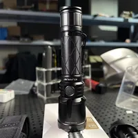 Lampe torche LED tactique professionnelle Klarus XT21X Pro, 4000 lumens, rechargeable, pour la défense personnelle, le camping, la chasse