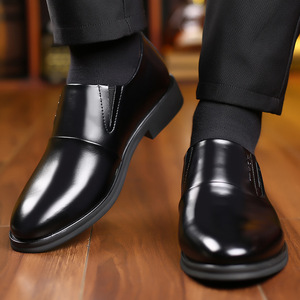 Nuove Scarpe Estive da Uomo Versatili, Eleganti e Casual, con Punta Affusolata, Traspiranti, Slip-On, per Matrimoni e Occasioni Formali - Product Image 4