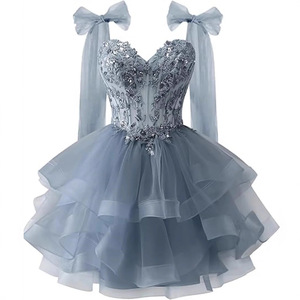 Abito da Ballo Corto in <span class=keywords><strong>Tulle</strong></span> Stratificato <span class=keywords><strong>con</strong></span> Applicazioni in Pizzo Scintillante e Spalline a Fiocco per Adolescenti - Product Image 4