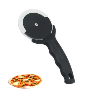 Kualitas Tinggi Desain Baru Pizza Spatula Baja Tahan Karat Pemotong Pizza Roda dengan Tutup Pelindung