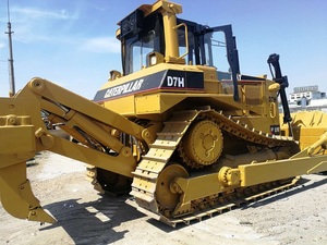 Bouteur d'occasion certifié CAT D7H reconditionné professionnellement - Product Image 6
