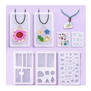 Kit de fabrication de bijoux en résine TOYSRUNNER avec résine transparente dure, lumière UV et moules en silicone - Product Image 6