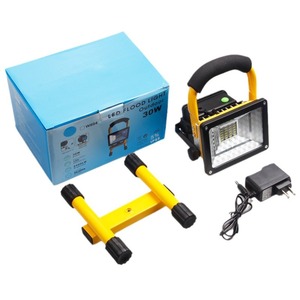 ไฟสปอร์ตไลท์ LED 2400 ลูเมน ความสว่างสูง ชิป COB แสงกว้าง สำหรับงานกลางแจ้ง พร้อมหูหิ้วและขาตั้ง CRI 80 รับประกัน 2 ปี - Product Image 5