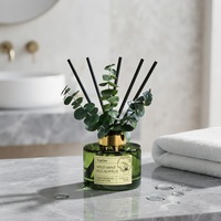 Diffuseur de parfum d'ambiance TopOne à bâtonnets d'huiles essentielles, ensemble réglable avec bouteille en verre vert et bouchon doré, fournisseur en gros