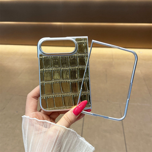Funda de teléfono de cuero con patrón de cocodrilo y láser de colores para iPhone Ultra, con efecto degradado Aurora, a prueba de golpes y protección rígida. - Product Image 4