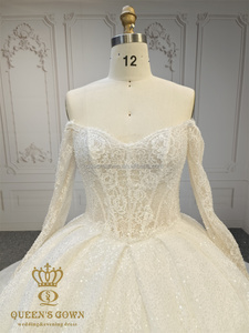 Vestido de Novia QUEENSGOWN de Encaje <span class=keywords><strong>Chantilly</strong></span> Clásico de Lujo <span class=keywords><strong>con</strong></span> Lentejuelas Brillantes, Hombros Descubiertos y Mangas Largas - Product Image 3