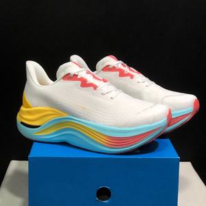 Zapatillas de Baloncesto con Malla Transpirable y Cordones, Diseño de Alta Gama para Hombre y Mujer, Estilo Plataforma Cómodo y a la Moda, Siempre en Tendencia - Product Image 2