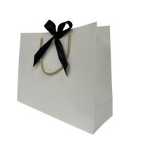 Emballage écologique, sac cadeau en papier artistique de luxe, logo personnalisé, matériaux recyclés, couleur et taille personnalisées, vêtements, chaussures, magnétique