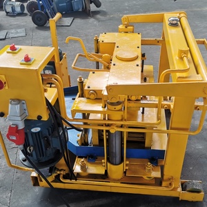 Máquina formadora de bloques huecos de prensa de cemento hidráulica móvil Grande y Pequeña, máquina de fabricación de ladrillos de 220V, motor crudo de hormigón - Product Image 2