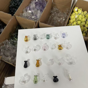 Imanes de Refrigerador con Mini Jarrones de Cerámica y Flores Artificiales, Divertidos Imanes Pequeños para Decoración de Refrigerador, Oficina, Cocina - Product Image 5