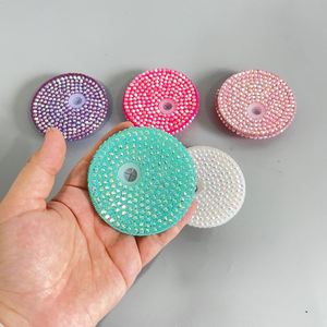 Tapas de Plástico con Logotipo Personalizado en Azul, Rosa, Blanco, Plateado y Morado para Vasos de Cristal de 12 y 15 Onzas - Product Image 3