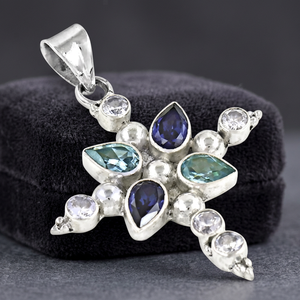 Art Palace - Colgante de Plata 925 con Forma de Copo de Nieve, con Zafiro Azul y Cristales Verdes, Engaste de Bisel, Diseño Clásico, Unisex - Product Image 2