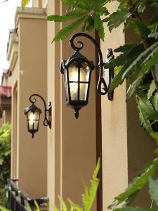 Lampe murale extérieure LED rétro, style européen, lanterne en fer, 3500K blanc chaud, IP65, garantie 10 ans, dimmable, pour jardin, véranda - Product Image 3