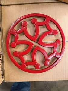 Sous-plat rond en fonte antique de style français, <span class=keywords><strong>Occitane</strong></span>, <span class=keywords><strong>croix</strong></span> rouge, pour table, diamètre 20 cm, décoration de ferme - Product Image 5