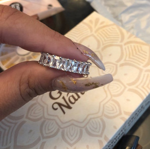 HOVANCI di Modo Argento Asfaltata Anelli di Eternità Cubic Zirconia Anello <span class=keywords><strong>Baguette</strong></span> Per Le Donne Aggancio di Cerimonia Nuziale Dei Monili - Product Image 4