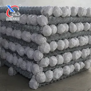 Factory Wholesale Hot Dipped Galvanized Cyclone Wire Mesh 6ft Chain Link Fence Roll