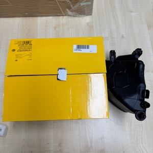 17139846642 冷却液膨胀箱适用于宝马5系G30、7系G11、8系G14、G15、<span class=keywords><strong>G16</strong></span>储液罐替换零件 - Product Image 1