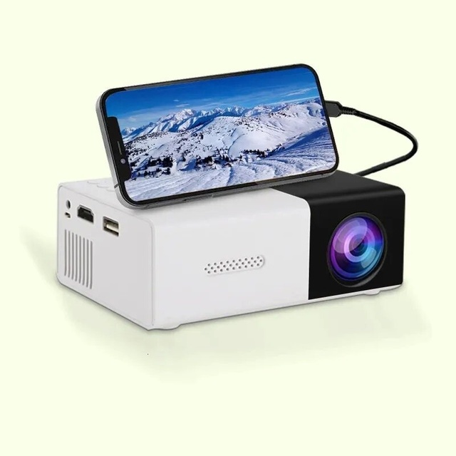 YG300 Home Theater Children Bedroom Wall Projection 1080P 3D Built-In Mini Portable Projector