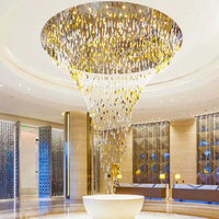 Lustre LED en verre givré coloré de grande taille avec télécommande, longueur personnalisée 5m-7m pour l'éclairage de plafond des halls d'hôtel