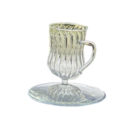 Ensemble de tasses à café et à thé en verre nervuré turc personnalisées en gros avec soucoupes