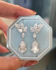 ต่างหูเพชรทรงลูกแพร์ 15 กะรัต เพชรเลี้ยงในห้องปฏิบัติการ ชุบทองคำขาว 14K รับรองโดย IGI หรูหรา เหมาะสำหรับงานแต่งงาน งานเลี้ยง ของขวัญเครื่องประดับชั้นดี - Product Image 4