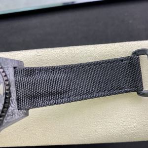 Reloj Mecánico para Hombre con Caja de Fibra de Carbono, Espejo de Zafiro de Alta Calidad, Calendario y Diseño Ejecutivo, Superventas - Product Image 5