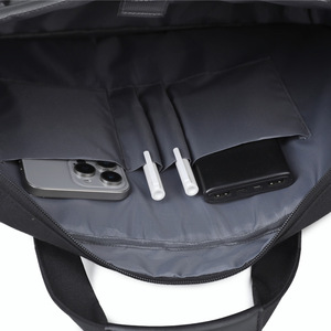 Elegante Bolso de Hombro Casual de Poliéster Ligero de Varios Tamaños (16/17 Pulgadas), Resistente a Salpicaduras, para Portátil y Tablet - Product Image 1