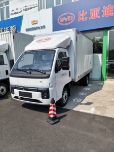 Nuovo Furgone Elettrico Leggero BYD <span class=keywords><strong>T4</strong></span> Euro 6 4x2 150-250hp 2500Nm 1-10t - Product Image 3