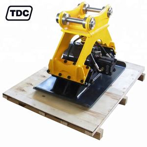 掘削機用油圧バイブレーターTDC水タンク付き10TonコンパクタープレートFoshan Krane振動プレートコンパクター - Product Image 2