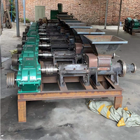 Machine à briquettes de charbon de bois d'olive Machine à charbon de bois de palmier en bois du Pakistan
