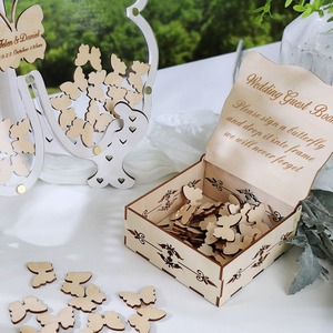 Livre d'or papillon rustique en bois à suspendre pour mariages, Quinceañeras, anniversaires et baby showers - Product Image 4