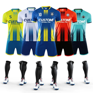 Nieuwe stijl bedrukte voetbaltenue met korte mouwen, sneldrogend, aangepaste teamnaam voor unisex - Product Image 1