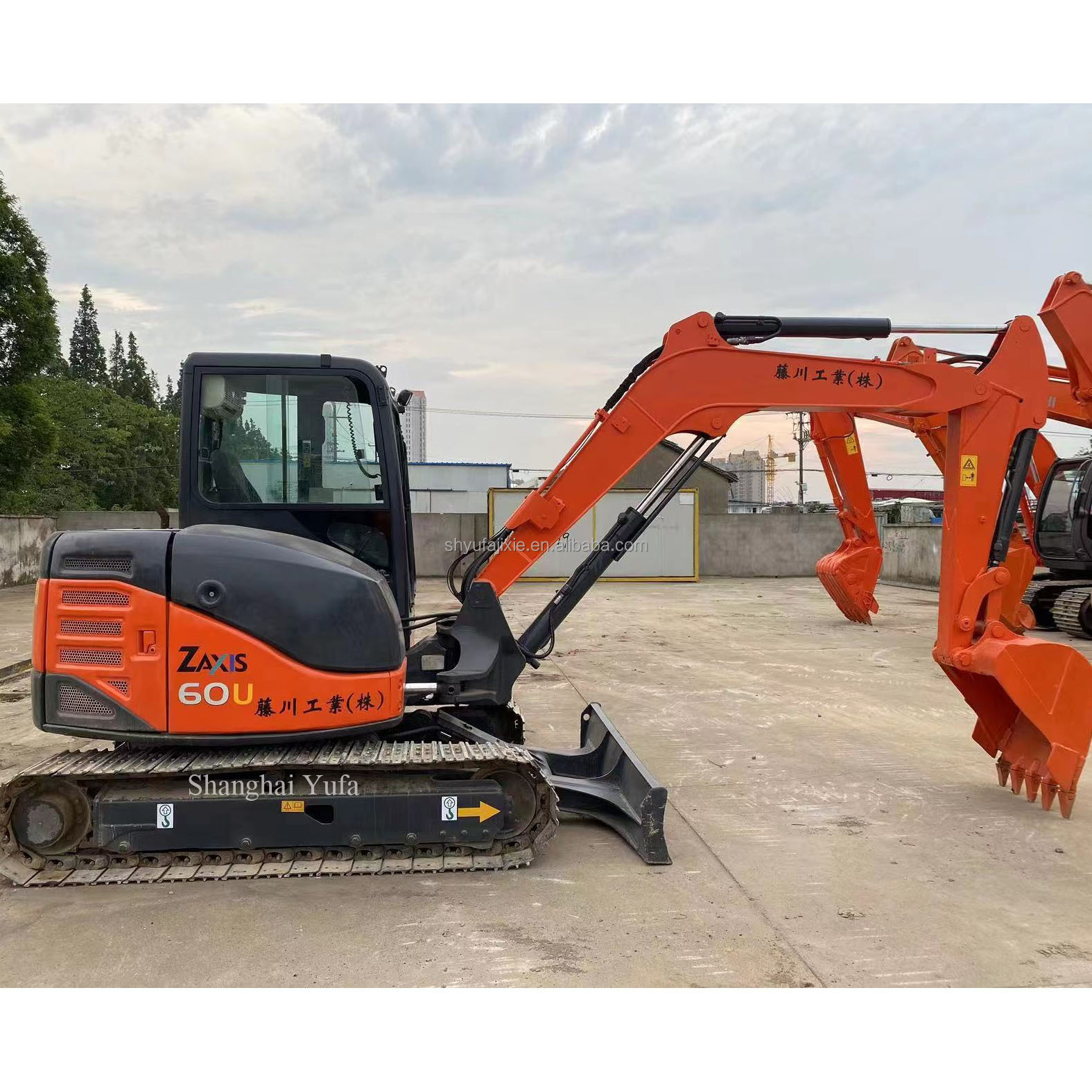 a yuichi Second Hand Hitachi ZX60U 60 Excavator in Good Quality Used