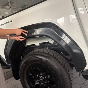 Guardabarros Estilo OEM para Hilux Travo 2026 de 4 Puertas, Ajuste Personalizado, Color Negro - Product Image 4