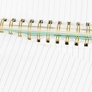 A4 tùy chỉnh xoắn ốc máy tính xách tay 150 trang 100gsm bù đắp giấy với kim loại ràng buộc chỉ số ngăn và ban nhạc đàn hồi - Product Image 3