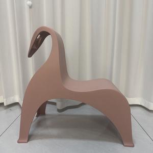 Chaise de dossier Marzen, chaise en plastique antidérapante, <span class=keywords><strong>fauteuil</strong></span> pour enfants, tabouret de salon, durable, sensation internet - Product Image 4