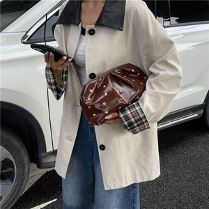 2025 New Style Women's Cross-Border Popular Pleated Dumpling <b>Clutch</b> Shoulder Crossbody <b>Bags</b> Elegant Evening <b>Bags</b> with Rivets - Product Image 5