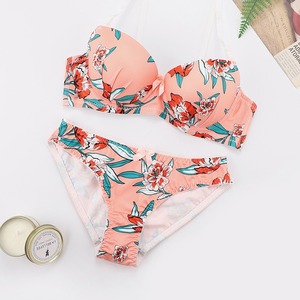 Bonne qualité meilleure vente motif de fleurs sous-vêtements à armatures personnalisé mignon <span class=keywords><strong>Push</strong></span> <span class=keywords><strong>up</strong></span> poitrine soutien-gorge et culotte ensemble de nuit pour les femmes - Product Image 3