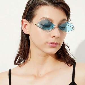 Novedades 2020, Gafas de Sol Modernas y Lindas para Mujer, Sin Montura, con Logotipo Personalizado, Color Azul, Protección UV400, Forma de Nubes - Product Image 2