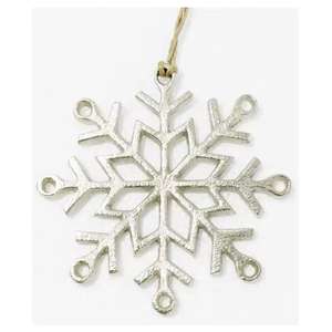 Nueva colección de adornos navideños y copos de nieve en metal hechos a mano en atractivos colgantes - Product Image 5
