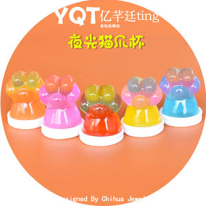 Venta al por mayor: Encanto de resina 3D con diseño de pata de gato, luminoso y degradado, para decoración de jardín DIY y juguetes infantiles - Product Image 1