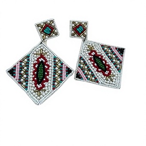 Pendientes de Resina Hechos a Mano con Diseño Floral, Estilo Ángel, Novedad 2026, Venta al Por Mayor, Joyería de Flores Naturales para Mujer - Product Image 5